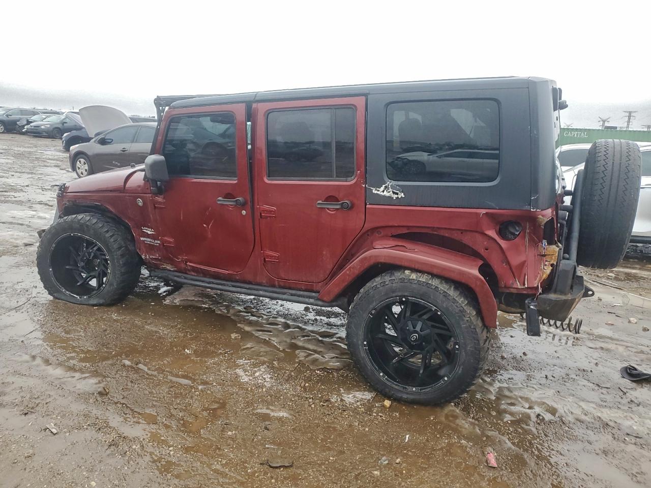 2010 JEEP WRANGLER UNLIMITED SAHARA photo 4