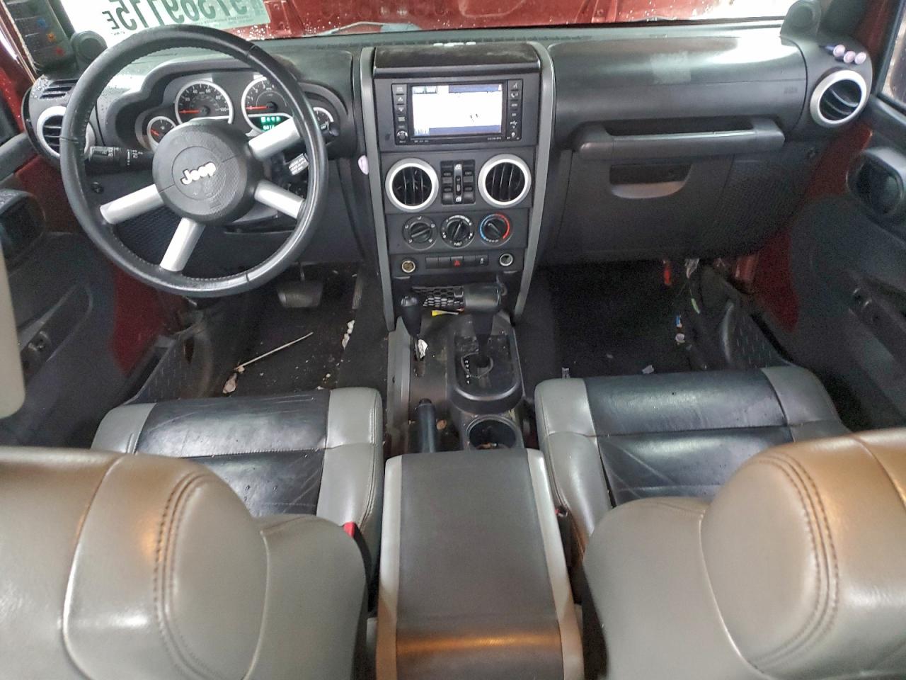 2010 JEEP WRANGLER UNLIMITED SAHARA photo 22