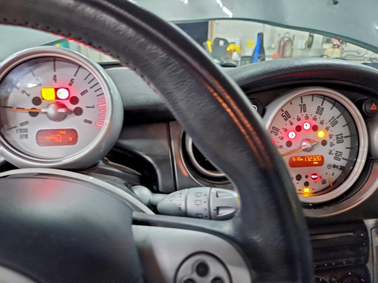 2006 MINI COOPER S photo 9