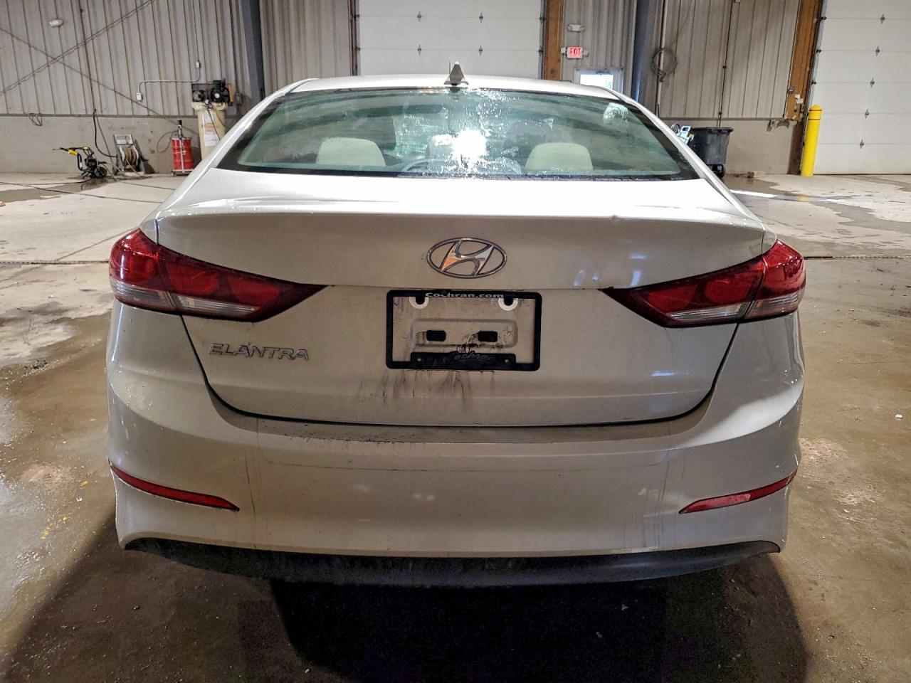 2017 HYUNDAI ELANTRA SE photo 6