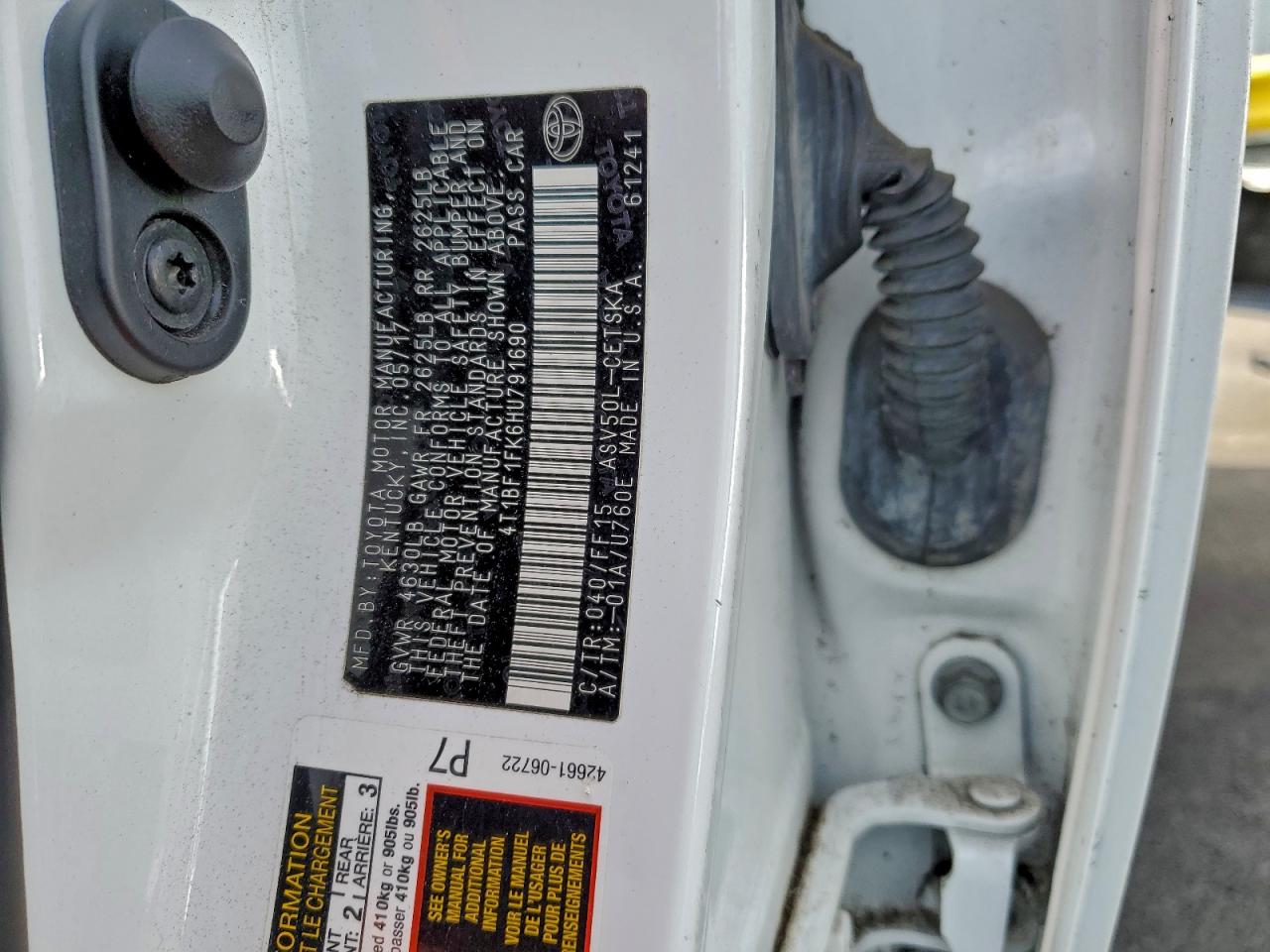 2017 TOYOTA CAMRY LE photo 13