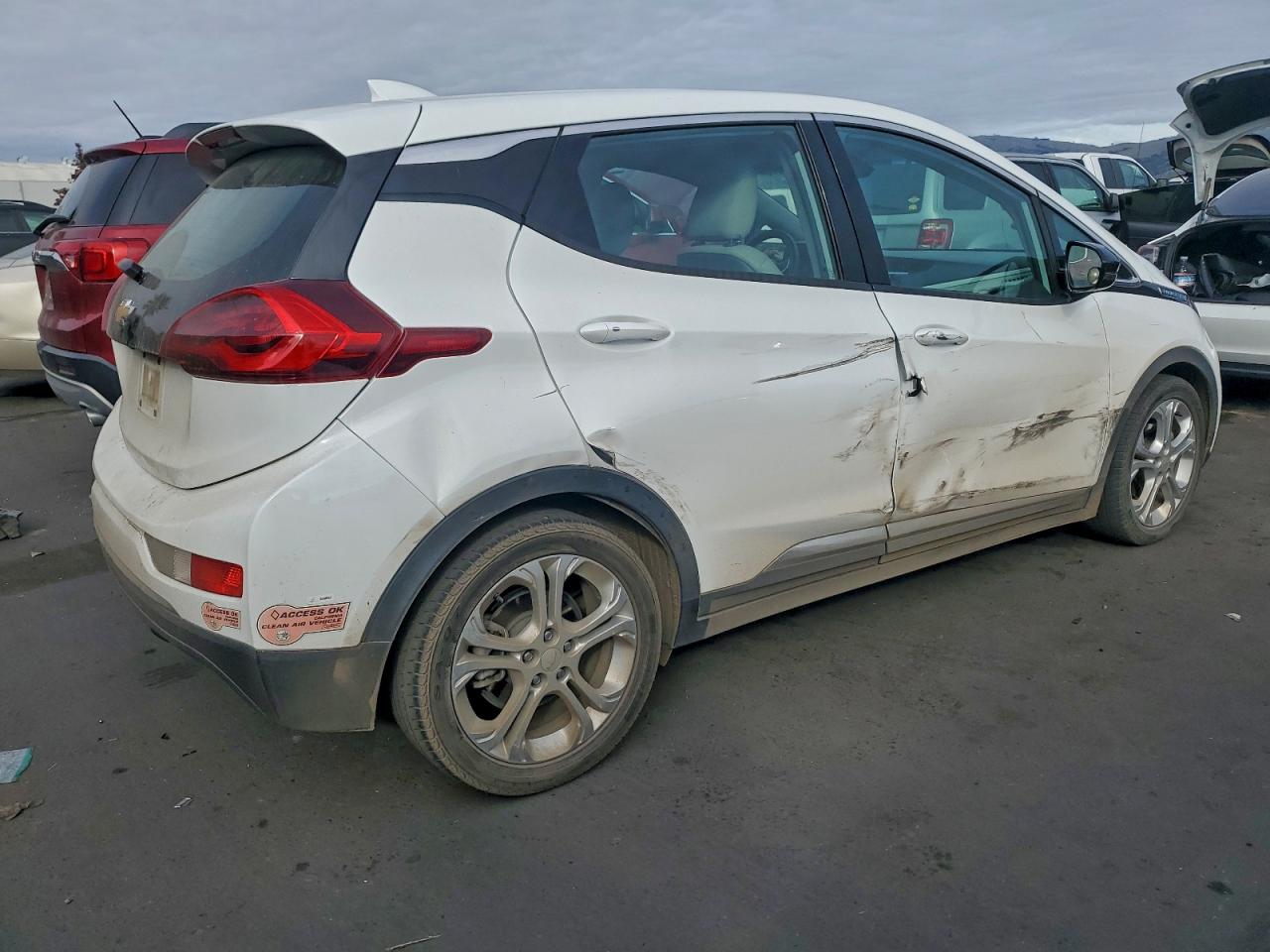 2019 CHEVROLET BOLT EV LT photo 3