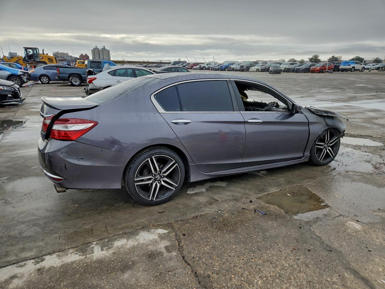 2016 HONDA ACCORD SPORT photo 3