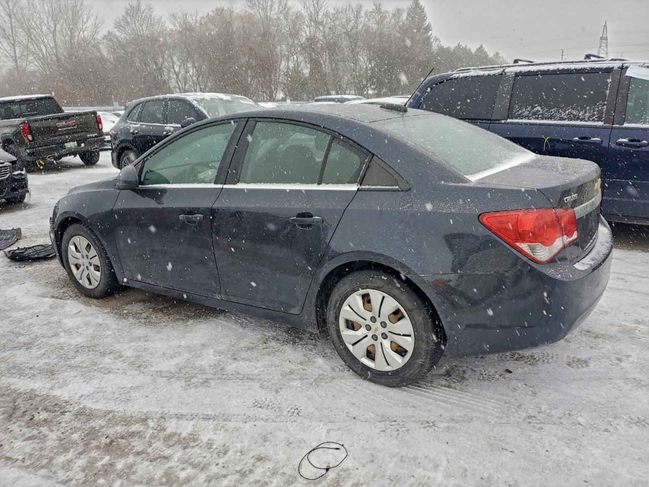 2015 CHEVROLET CRUZE LT photo 2