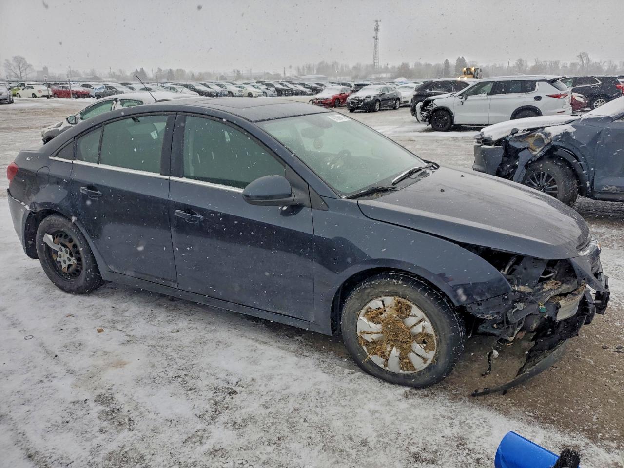 2015 CHEVROLET CRUZE LT photo 4