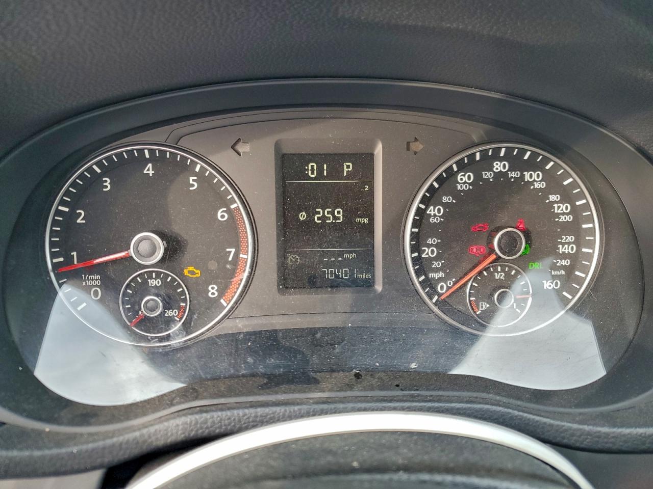 2015 VOLKSWAGEN PASSAT S photo 9
