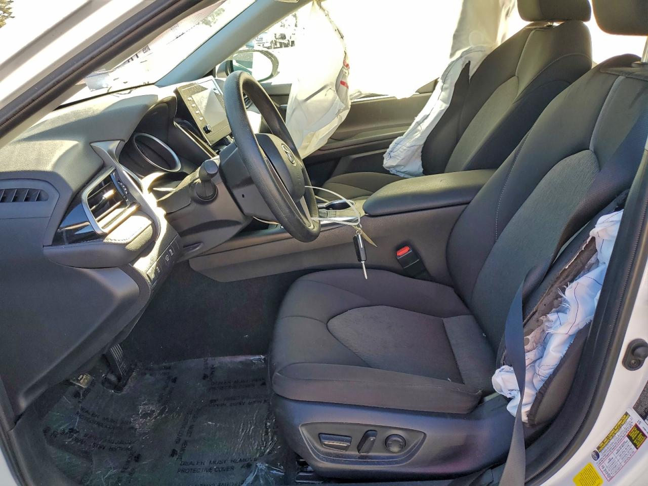 2024 TOYOTA CAMRY LE photo 7
