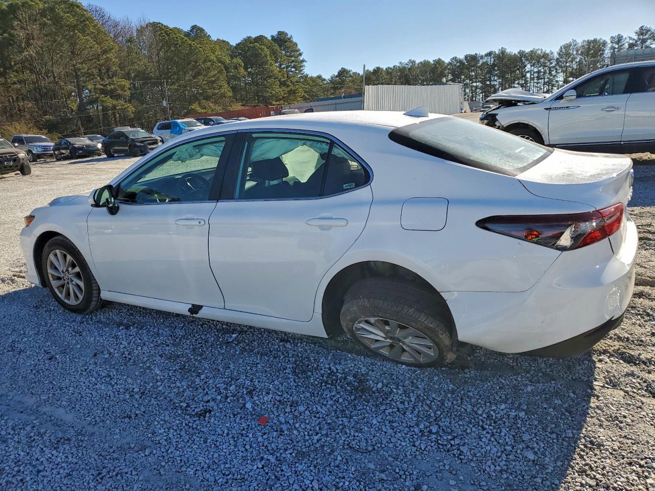 2024 TOYOTA CAMRY LE photo 2