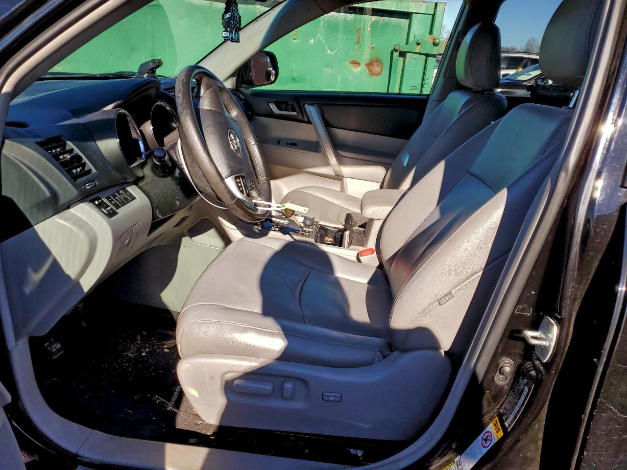 2013 TOYOTA HIGHLANDER BASE photo 7