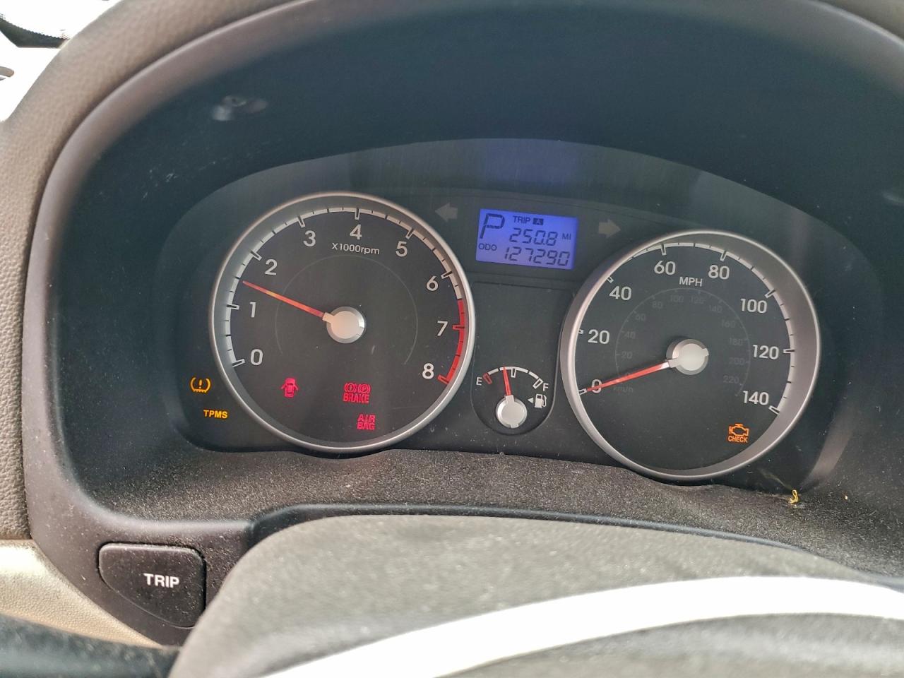 2010 HYUNDAI ACCENT GLS photo 9