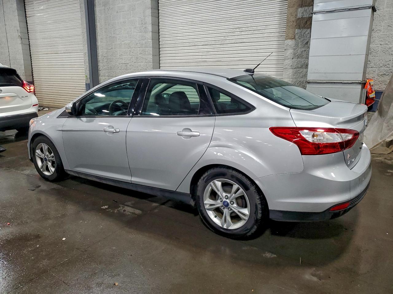 2014 FORD FOCUS SE photo 2