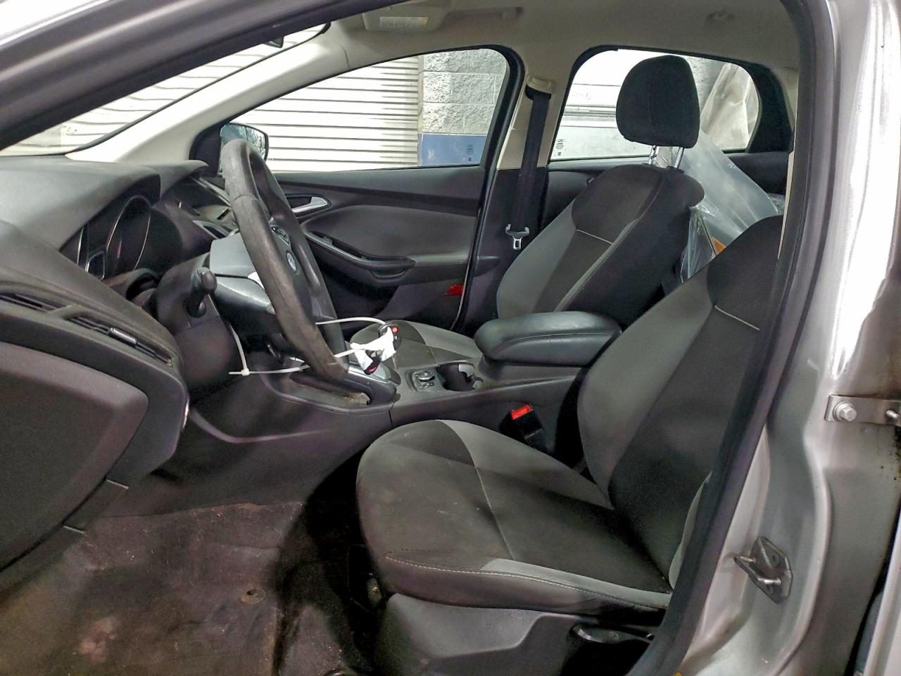 2014 FORD FOCUS SE photo 7