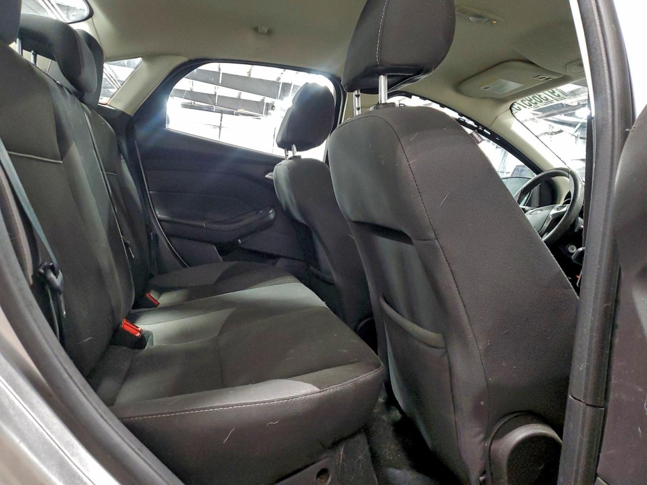 2014 FORD FOCUS SE photo 10