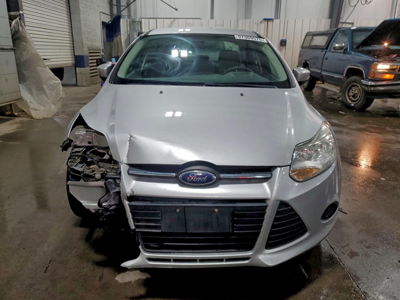2014 FORD FOCUS SE photo 5