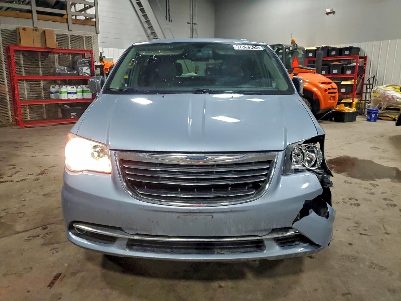 2013 CHRYSLER TOWN & COUNTRY TOURING L photo 5