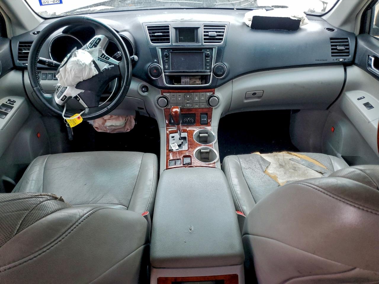 2013 TOYOTA HIGHLANDER LIMITED photo 8