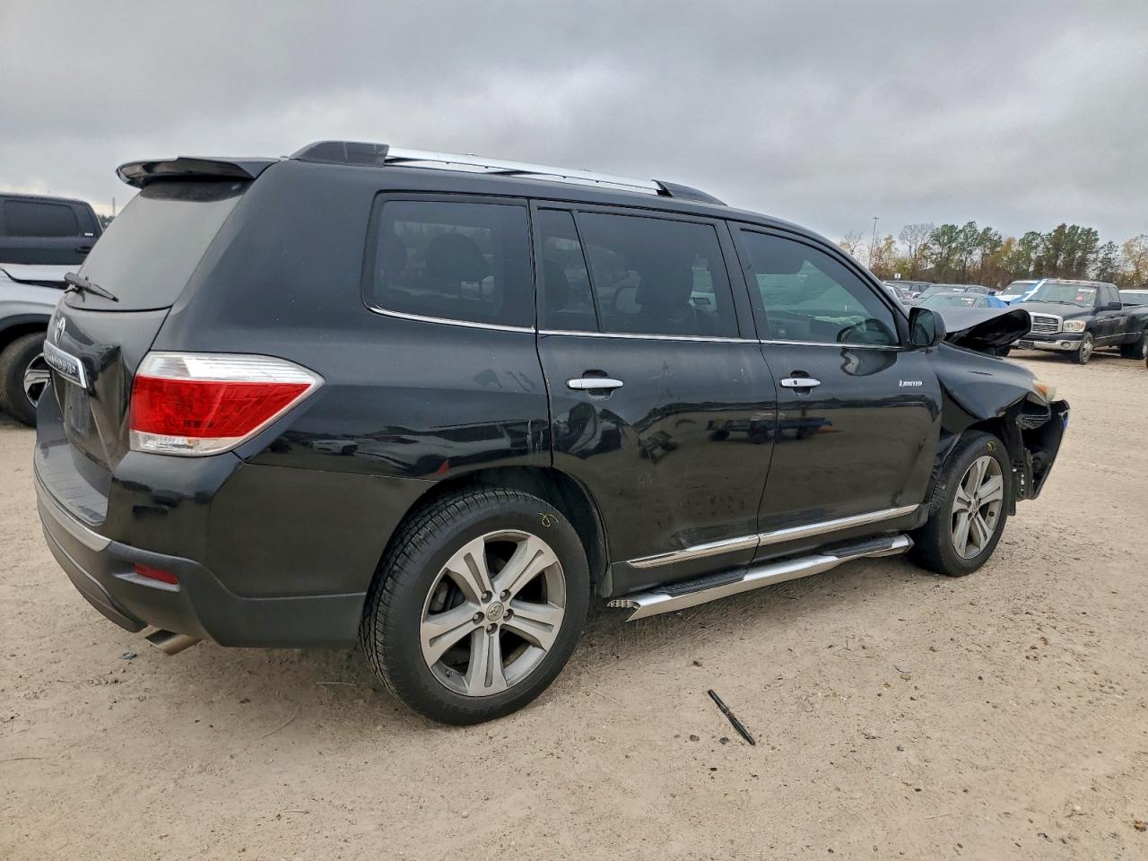 2013 TOYOTA HIGHLANDER LIMITED photo 3