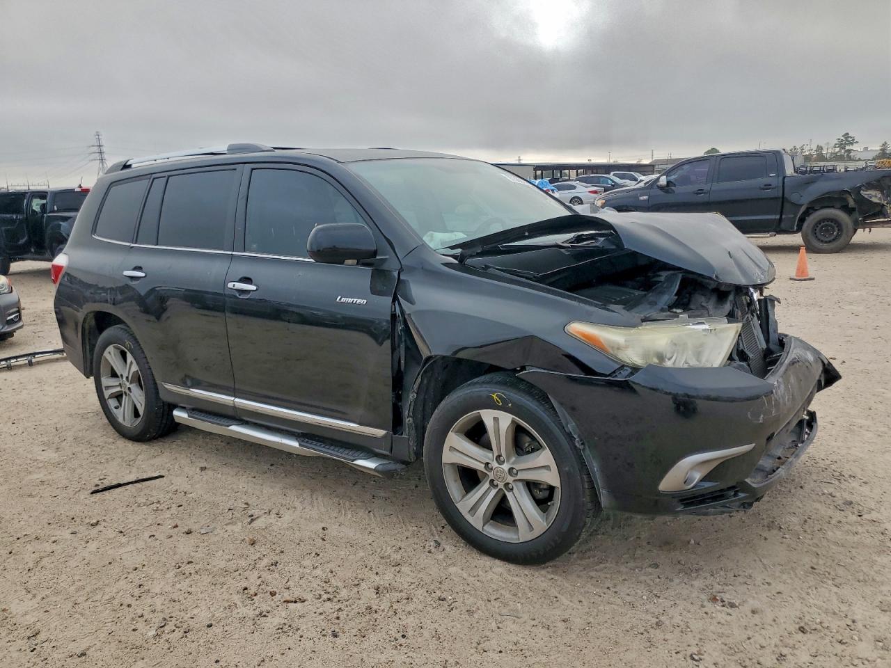 2013 TOYOTA HIGHLANDER LIMITED photo 4