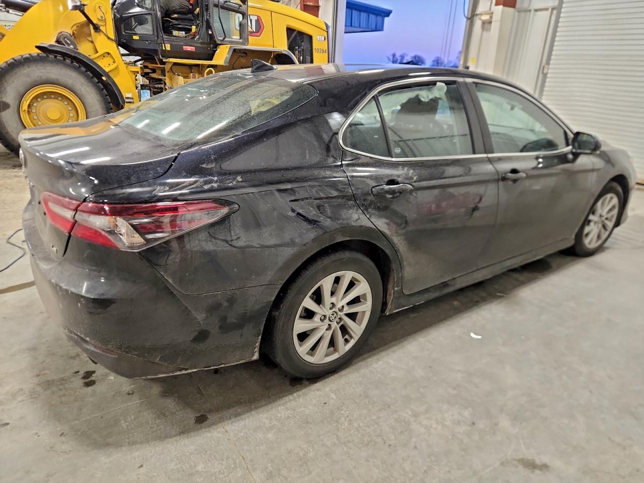 2024 TOYOTA CAMRY LE photo 3