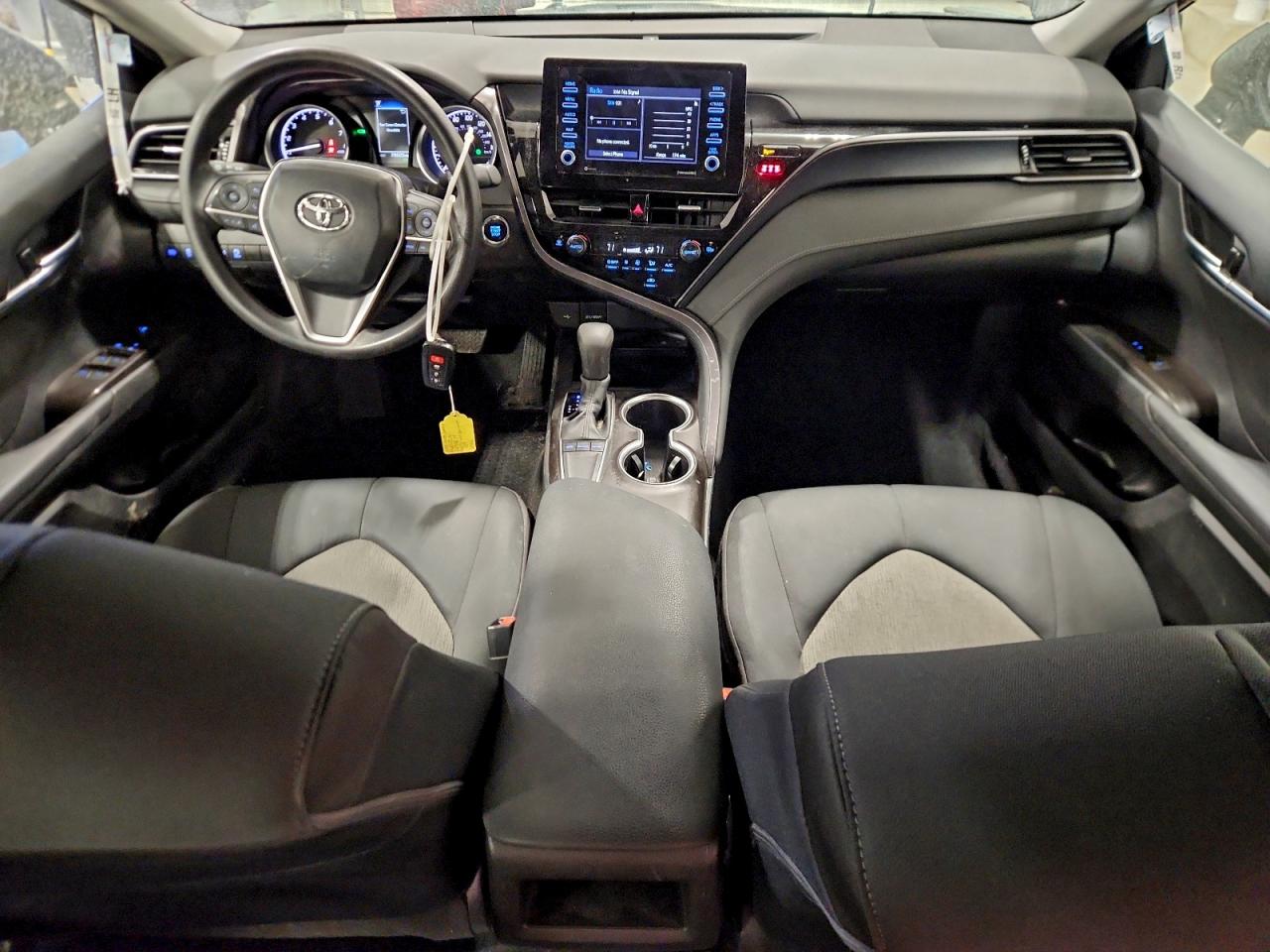 2024 TOYOTA CAMRY LE photo 8