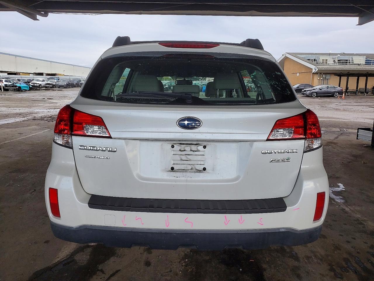 2014 SUBARU OUTBACK 2.5I photo 6