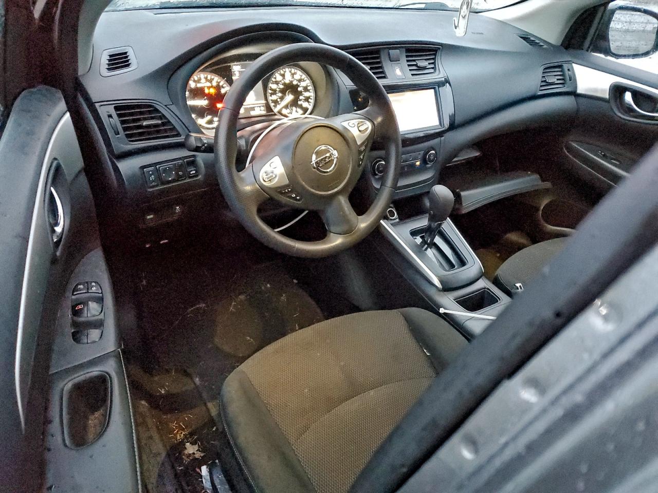2019 NISSAN SENTRA S photo 8
