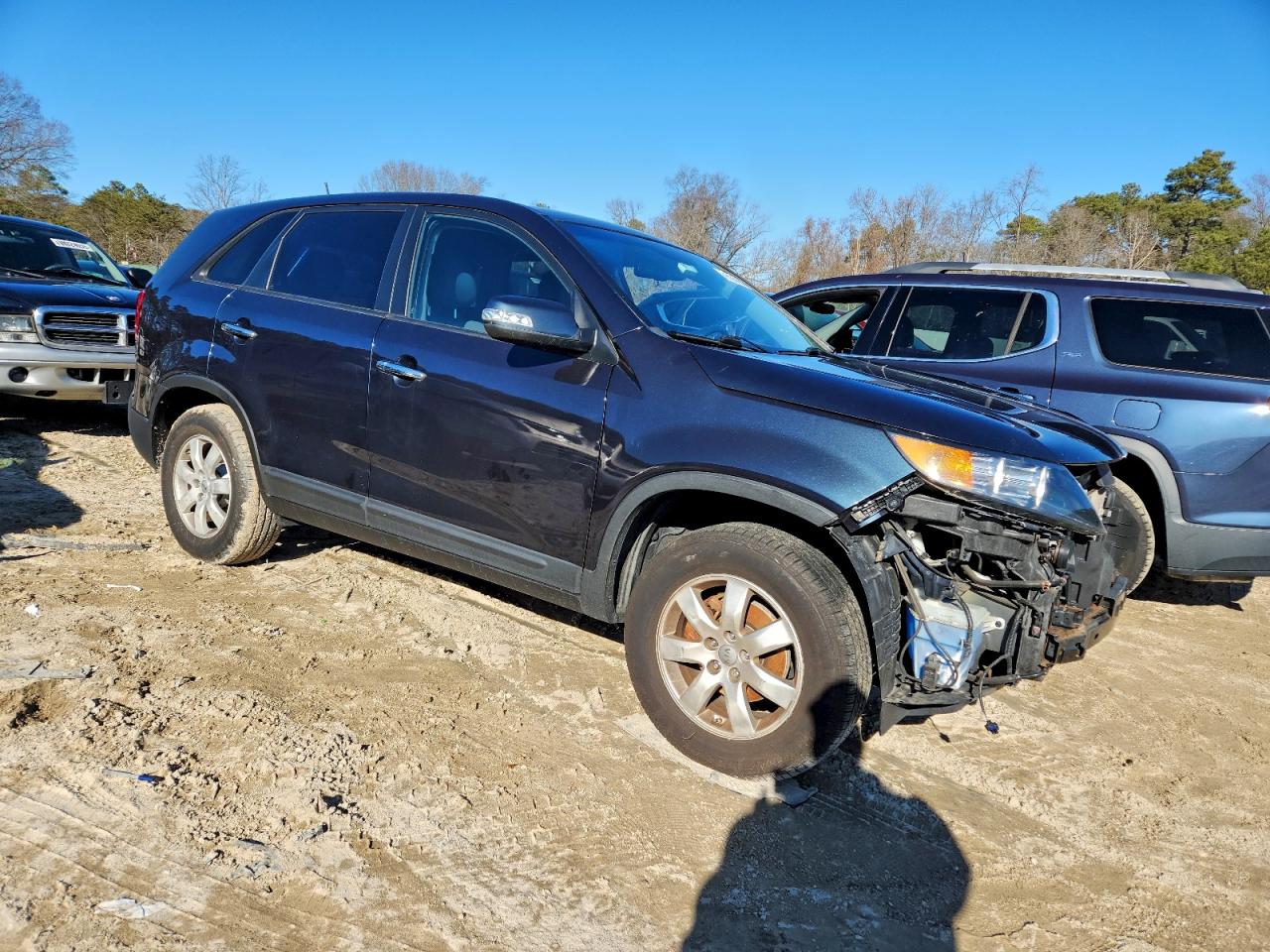2013 KIA SORENTO LX photo 4
