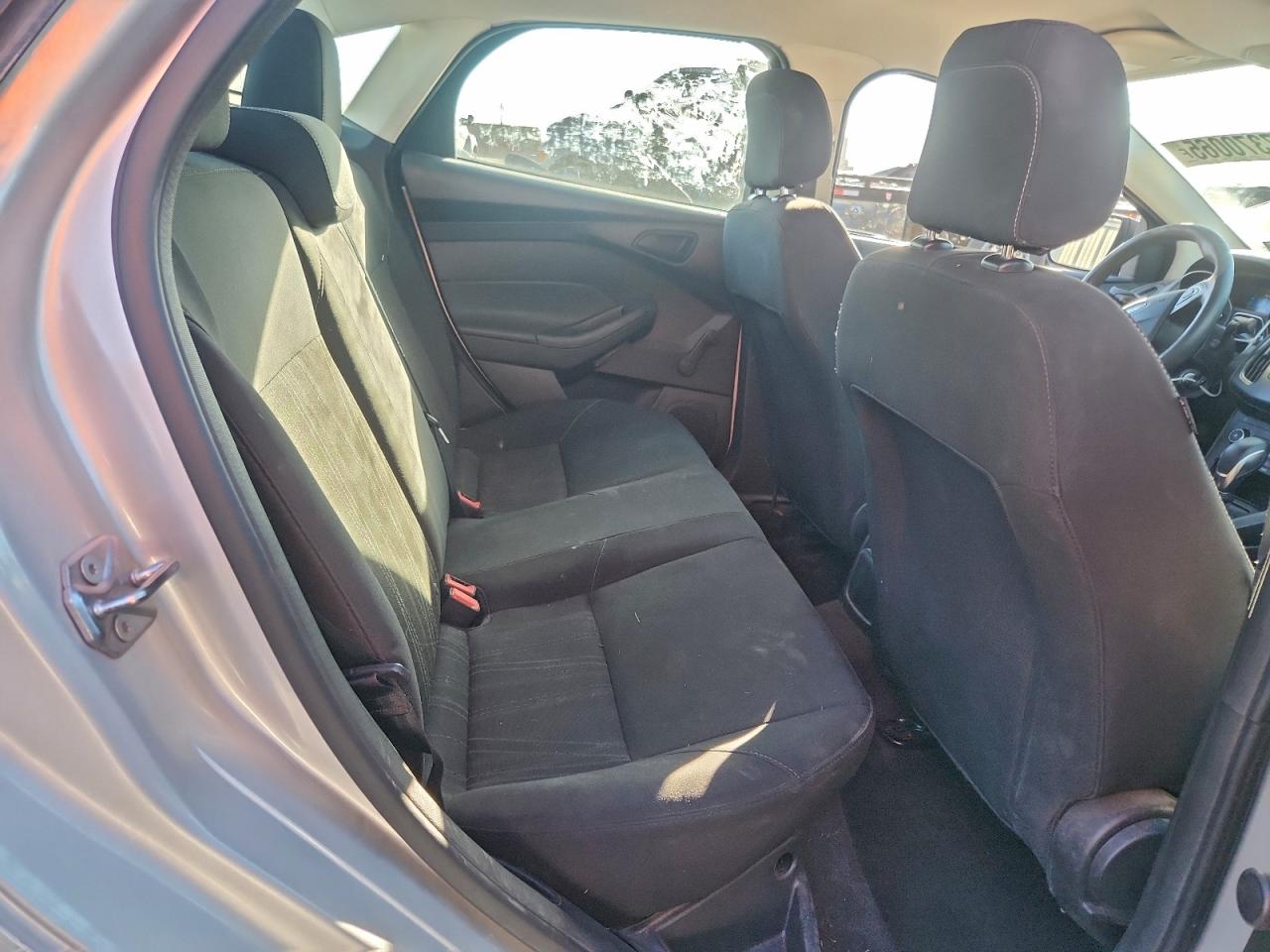 2018 FORD FOCUS S photo 10