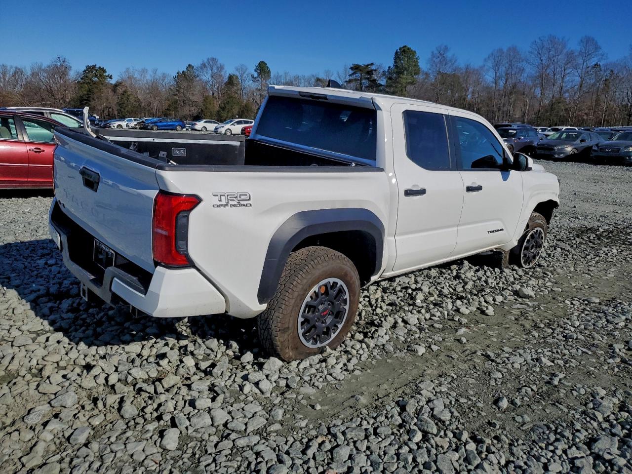 2024 TOYOTA TACOMA DOUBLE CAB photo 3