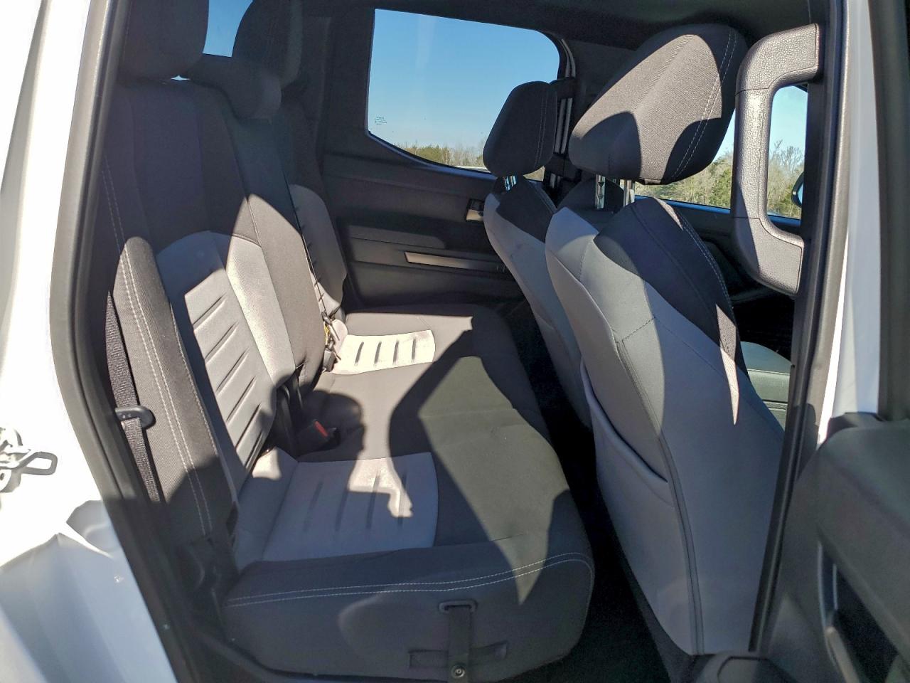 2024 TOYOTA TACOMA DOUBLE CAB photo 10