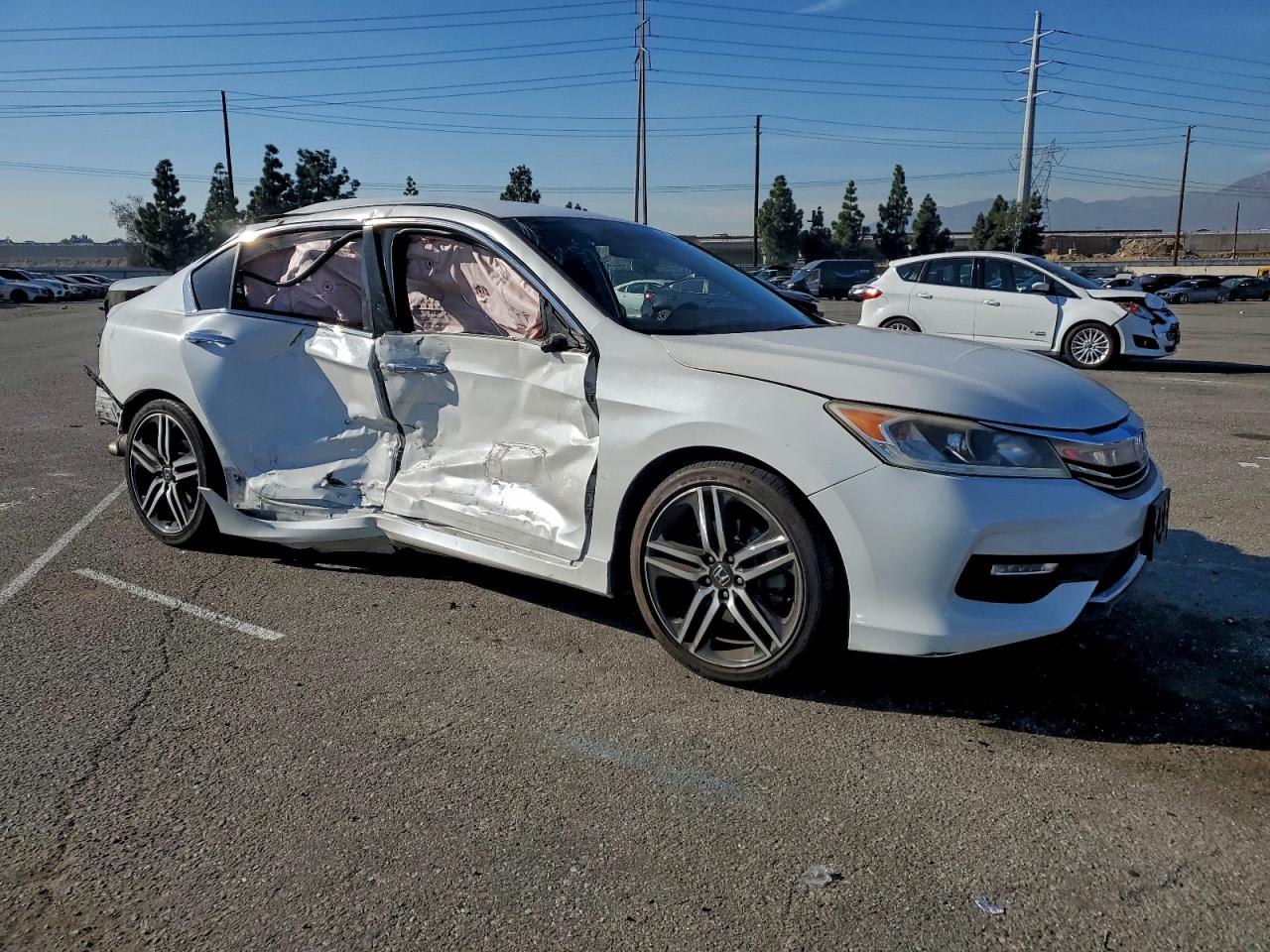 2017 HONDA ACCORD SPORT photo 4