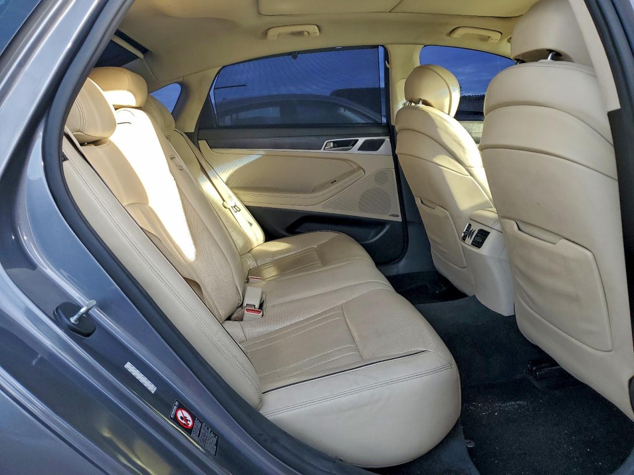 2015 HYUNDAI GENESIS 5.0L photo 10