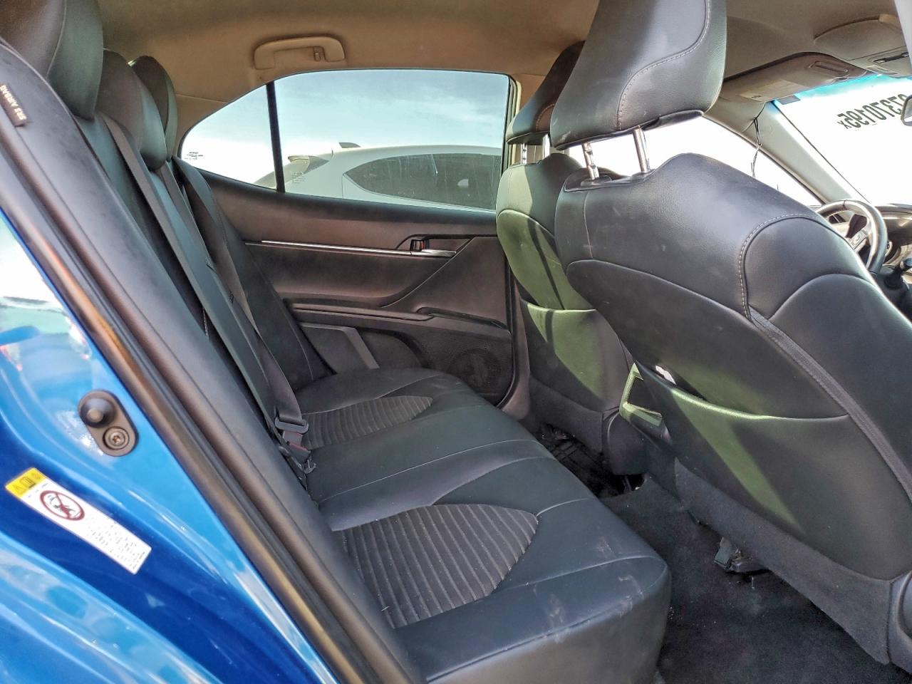 2018 TOYOTA CAMRY L photo 10