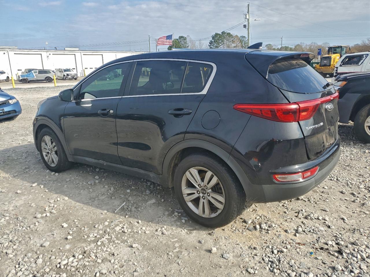 2017 KIA SPORTAGE LX photo 2