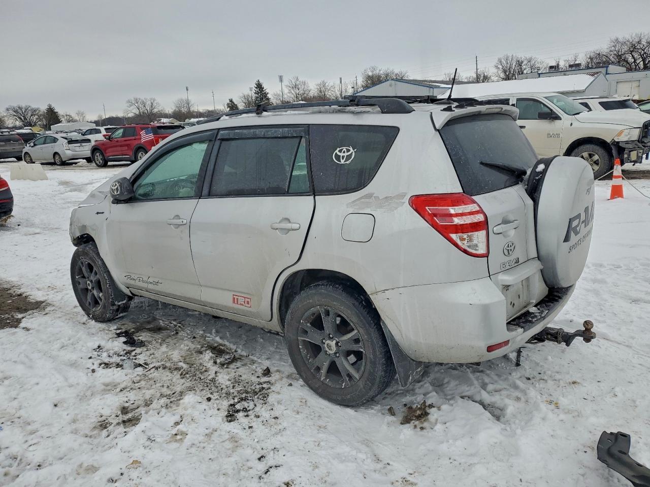 2011 TOYOTA RAV4 photo 4