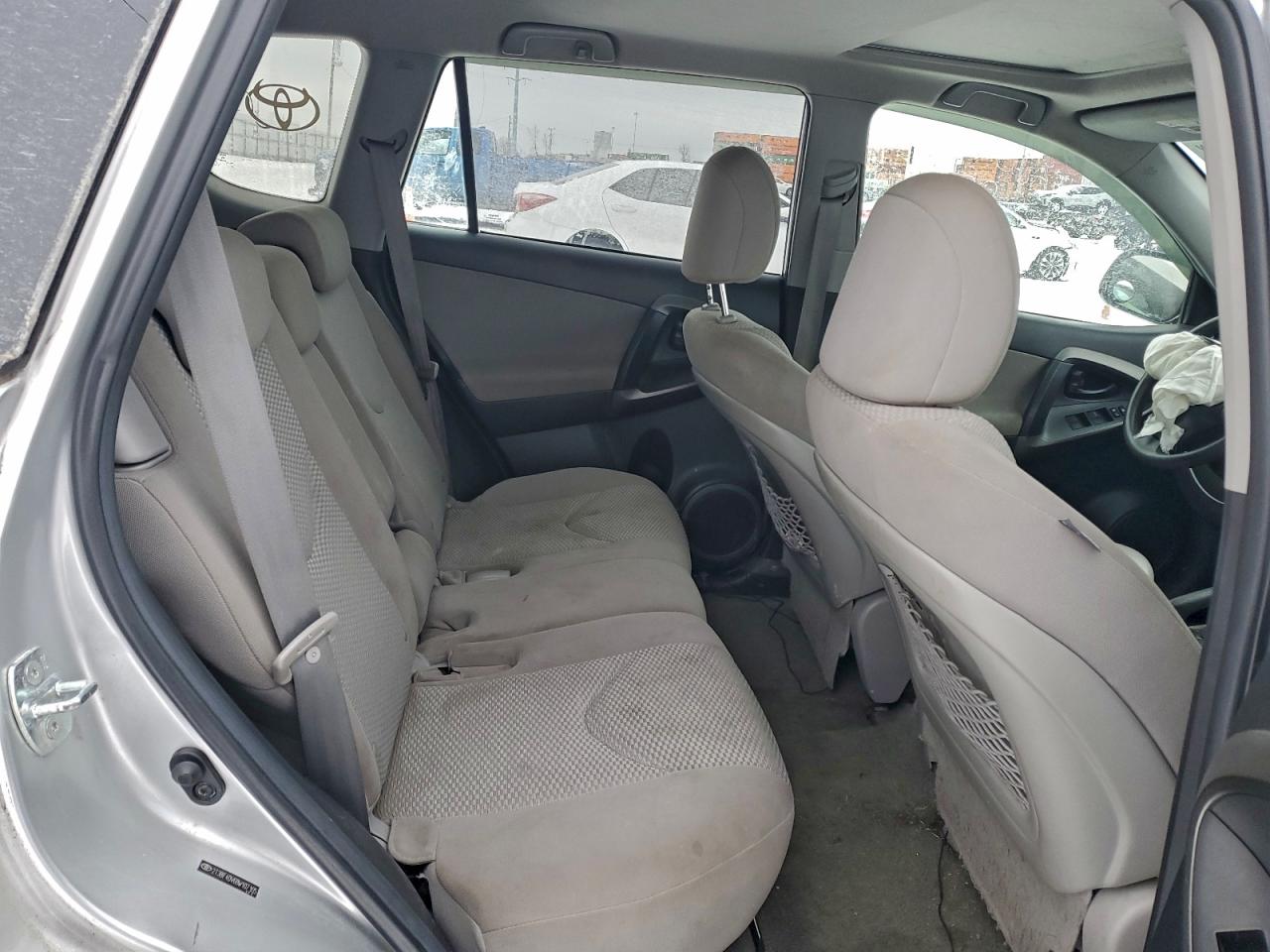 2011 TOYOTA RAV4 photo 31