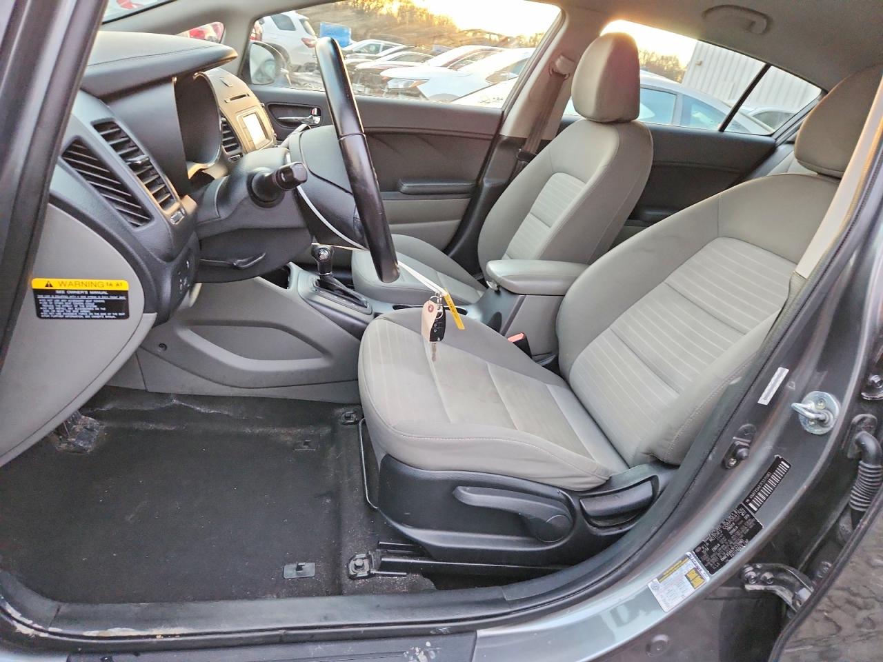 2015 KIA FORTE EX photo 7