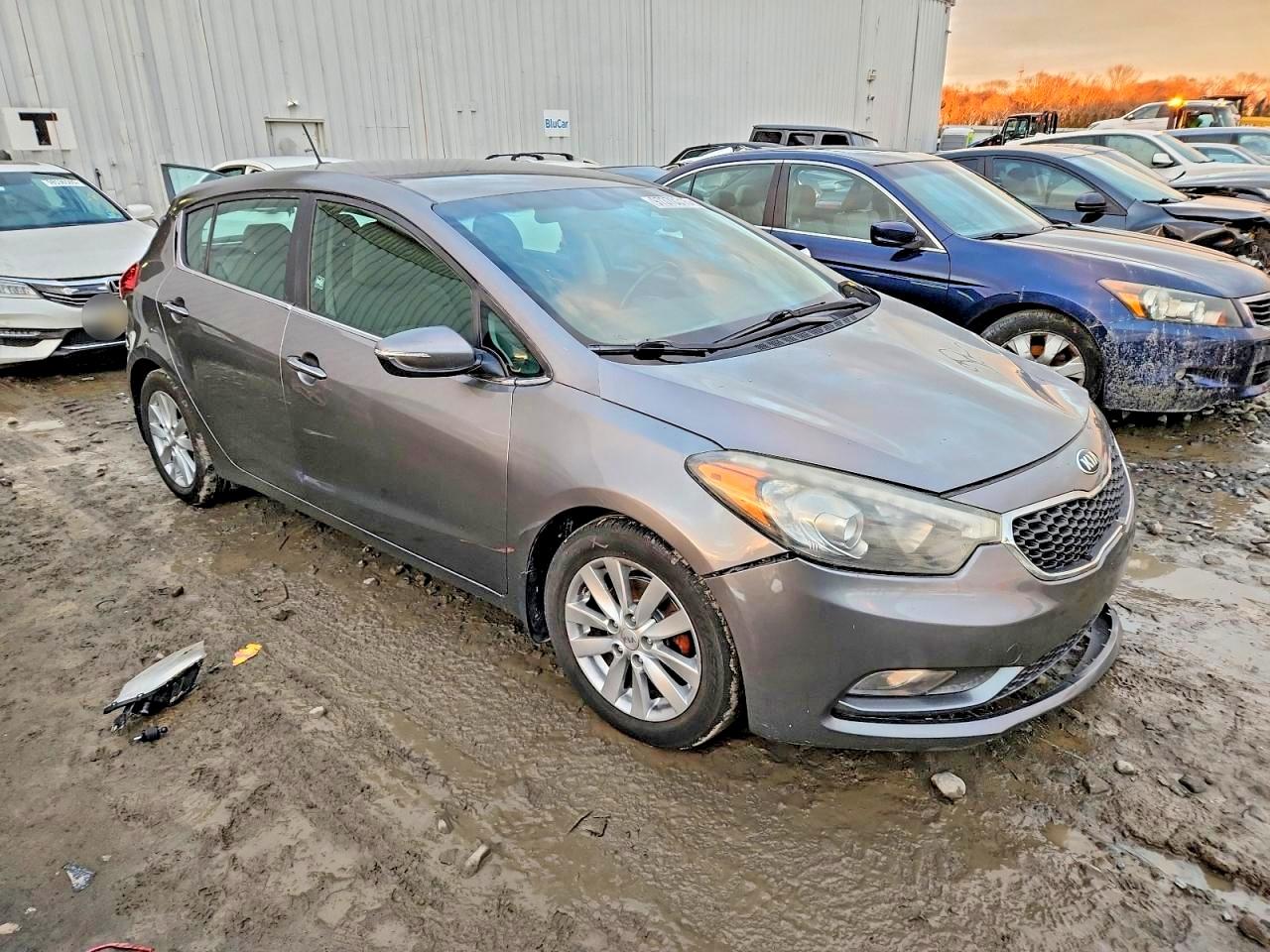2015 KIA FORTE EX photo 4