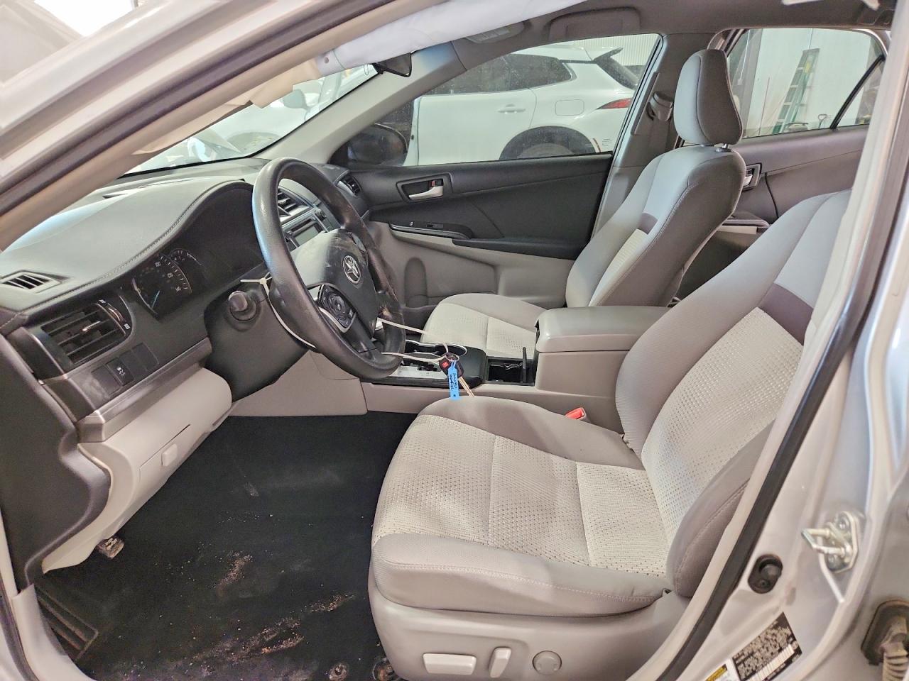 2012 TOYOTA CAMRY BASE photo 19