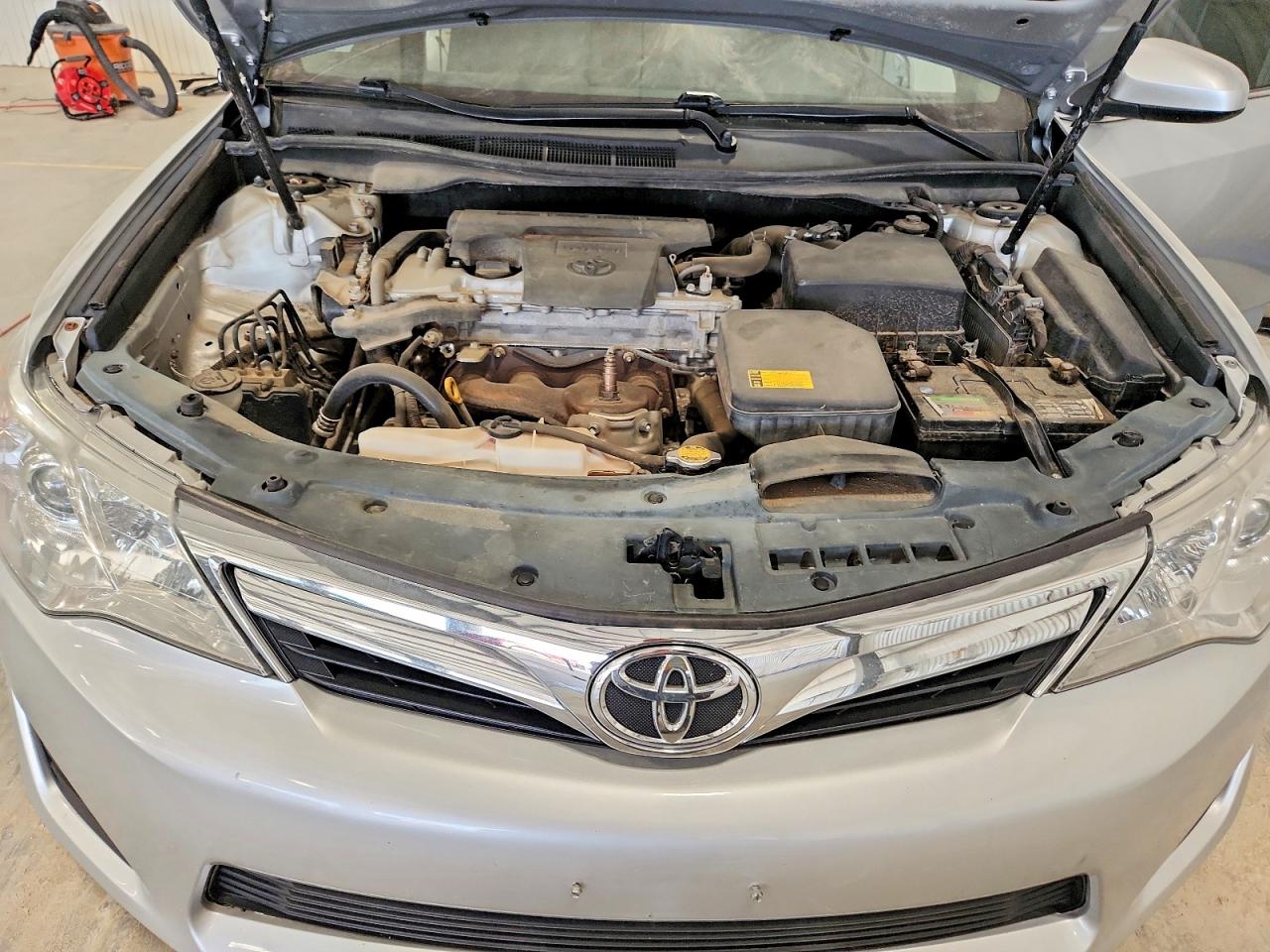 2012 TOYOTA CAMRY BASE photo 31