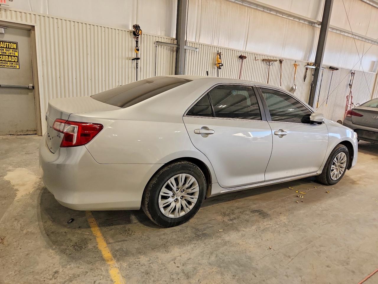 2012 TOYOTA CAMRY BASE photo 7