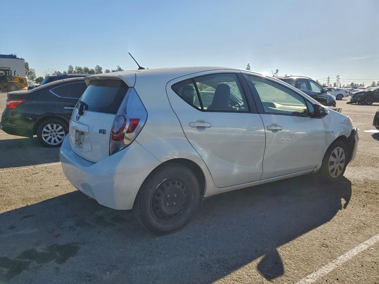 2014 TOYOTA PRIUS C photo 7