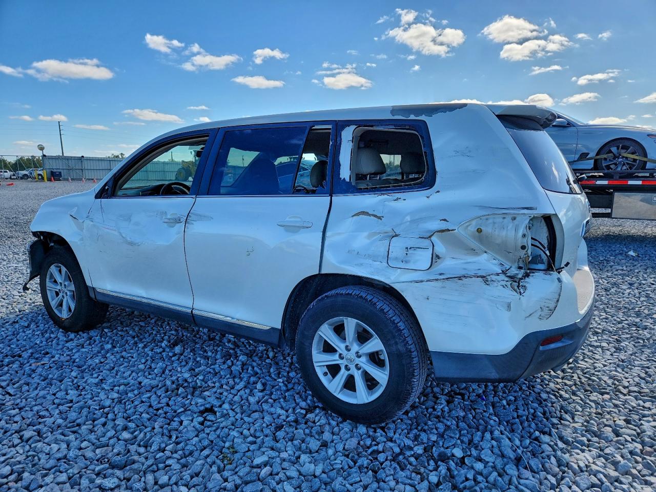 2013 TOYOTA HIGHLANDER BASE photo 2