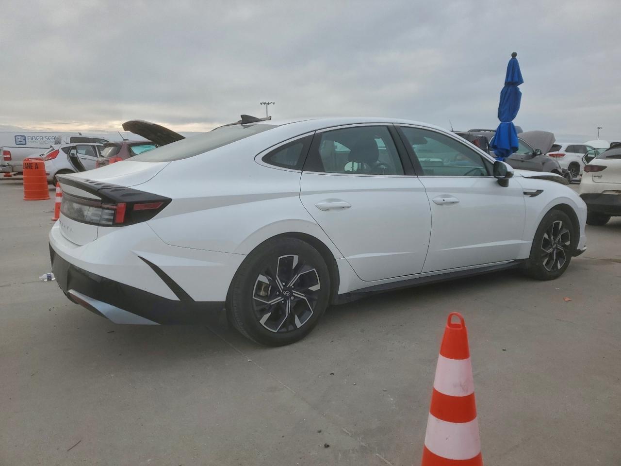 2024 HYUNDAI SONATA SEL photo 3