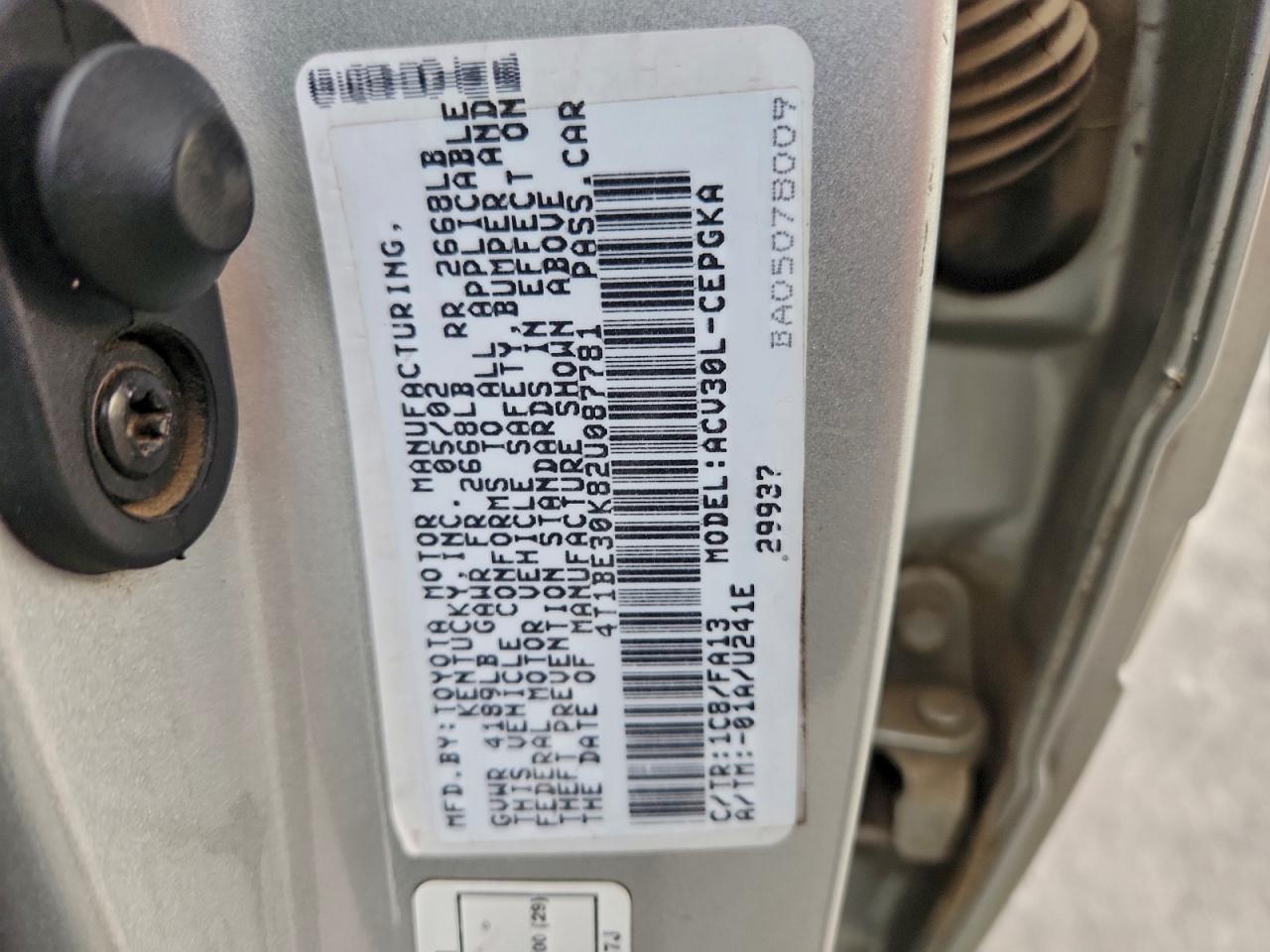 2002 TOYOTA CAMRY LE photo 12