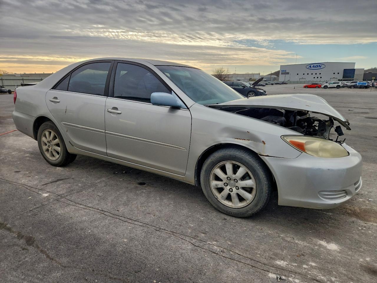 2002 TOYOTA CAMRY LE photo 4