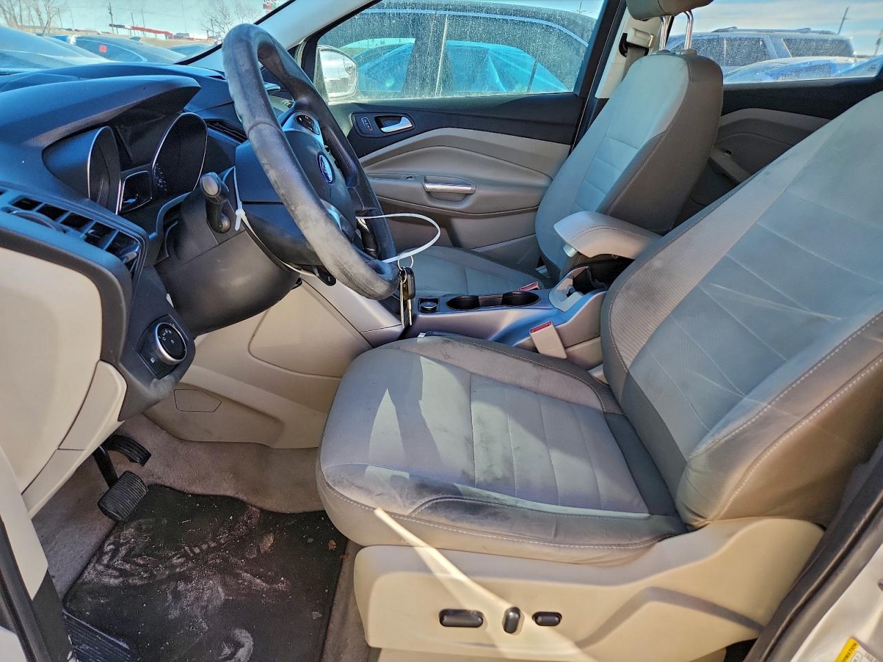 2016 FORD ESCAPE SE photo 13