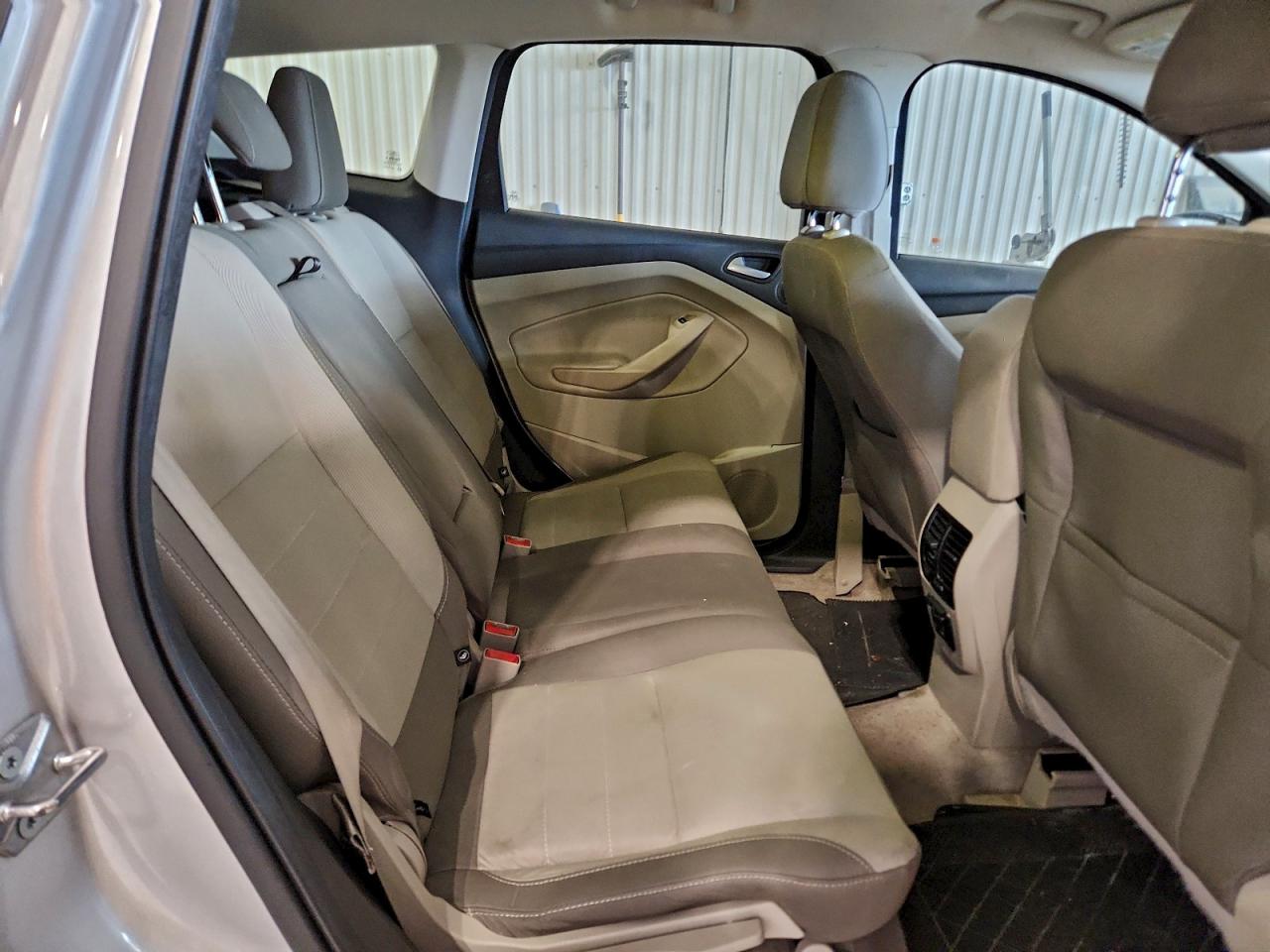 2016 FORD ESCAPE SE photo 21