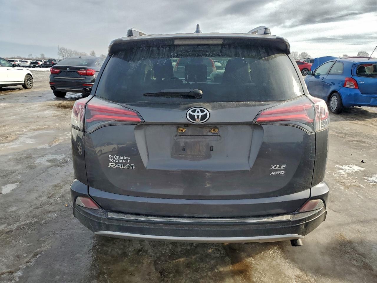 2017 TOYOTA RAV4 XLE photo 11
