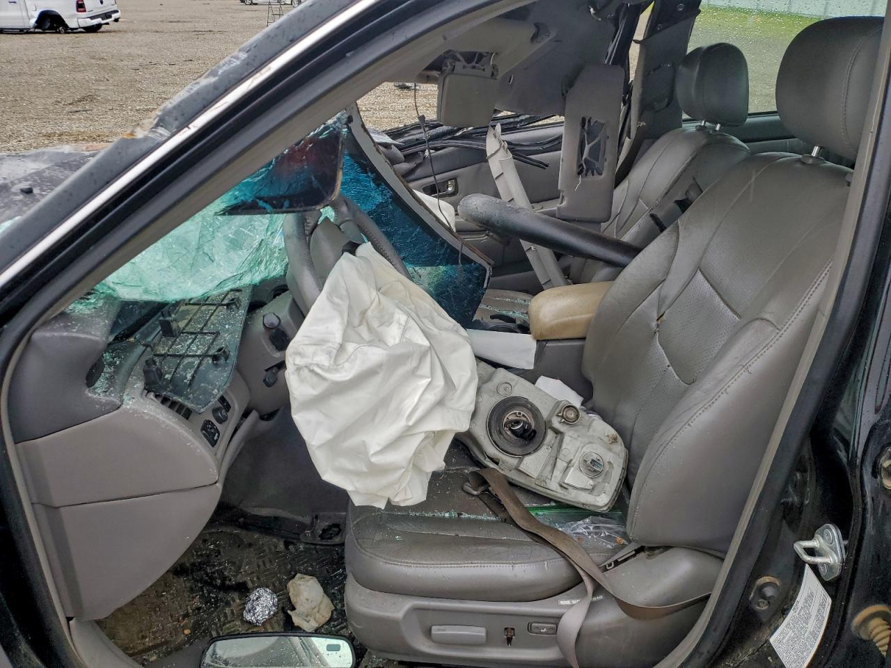 2003 TOYOTA AVALON XL photo 13